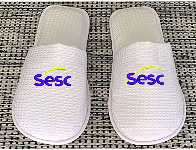 https://www.personalizaveis.com.br/content/interfaces/cms/userfiles/00412/produtos/pantufas-personalizadas-pantufas-bordadas-pantufas-estampadas-chinelos-de-hospital-chinelos-de-hote-105.jpg