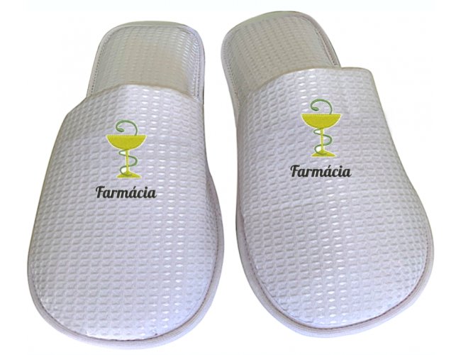 https://www.personalizaveis.com.br/content/interfaces/cms/userfiles/00412/produtos/pantufas-personalizadas-pantufas-bordadas-pantufas-estampadas-chinelos-de-hospital-chinelos-de-hote-184.jpg