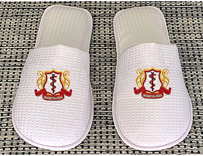 https://www.personalizaveis.com.br/content/interfaces/cms/userfiles/00412/produtos/pantufas-personalizadas-pantufas-bordadas-pantufas-estampadas-chinelos-de-hospital-chinelos-de-hote-287.jpg