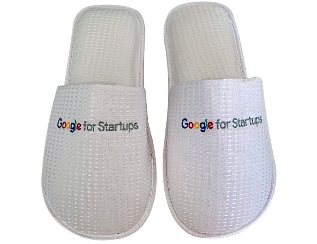 https://www.personalizaveis.com.br/content/interfaces/cms/userfiles/00412/produtos/pantufas-personalizadas-pantufas-bordadas-pantufas-estampadas-chinelos-de-hospital-chinelos-de-hote-785.jpg