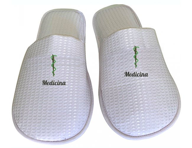 https://www.personalizaveis.com.br/content/interfaces/cms/userfiles/00412/produtos/pantufas-personalizadas-pantufas-bordadas-pantufas-estampadas-chinelos-de-hospital-chinelos-de-hote-920.jpg