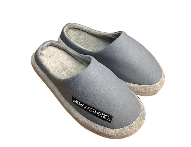 https://www.personalizaveis.com.br/content/interfaces/cms/userfiles/00412/produtos/pantufas-personalizadaschinelo-de-hospital-pantufas-bordadaspantufas-estampadaspantufas-casamenobri-131.jpg